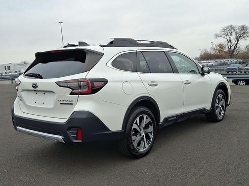 2022 Subaru Outback Touring XT