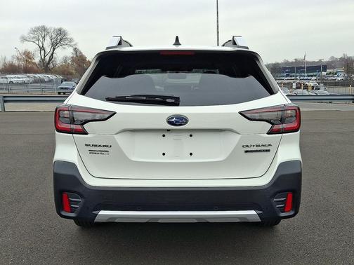 2022 Subaru Outback Touring XT