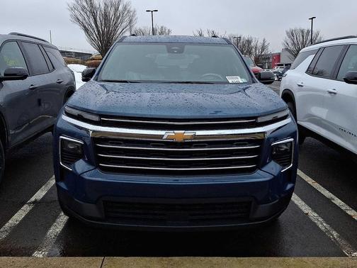 Lakeshore Blue Metallic 2026 Chevrolet Traverse LT