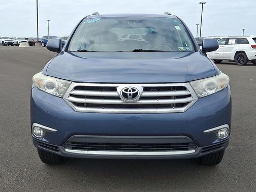 2012 Toyota Highlander SE