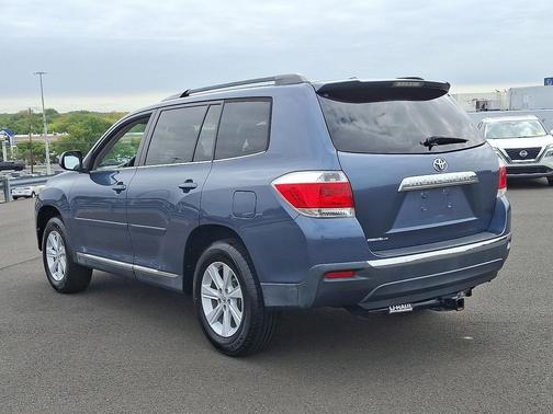 2012 Toyota Highlander SE
