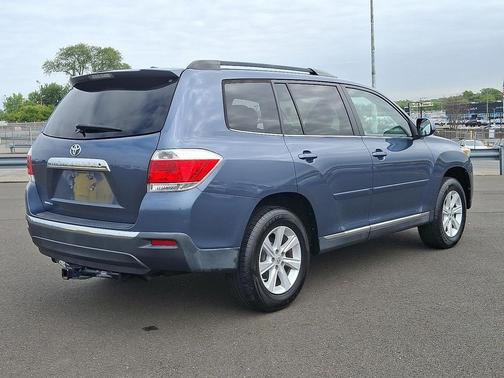 2012 Toyota Highlander SE