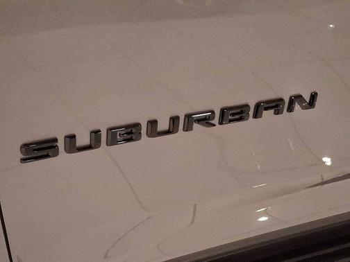 2025 Chevrolet Suburban LS