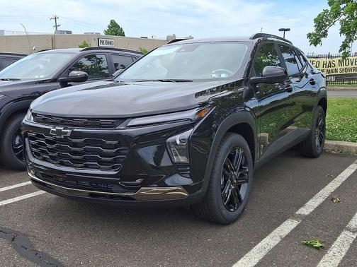 Mosaic Black Metallic 2026 Chevrolet Trax FWD ACTIV