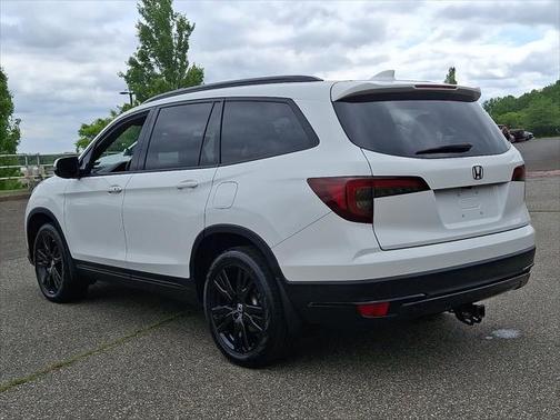 2022 Honda Pilot AWD Black Edition