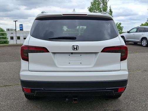 2022 Honda Pilot AWD Black Edition