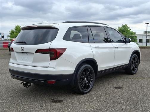 2022 Honda Pilot AWD Black Edition