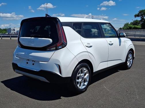 Snow White Pearl - SWP 2025 Kia Soul LX