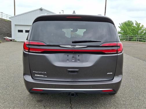 Granite Crystal Metallic Clearcoat - PAU 2022 Chrysler Pacifica L