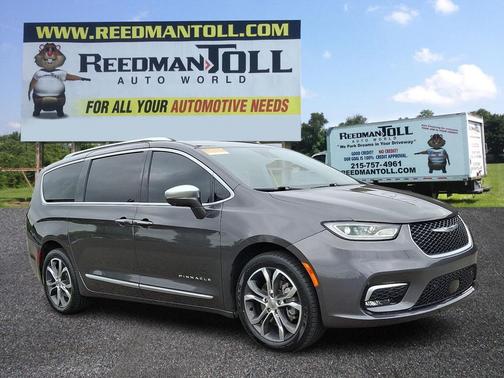 Granite Crystal Metallic Clearcoat - PAU 2022 Chrysler Pacifica L