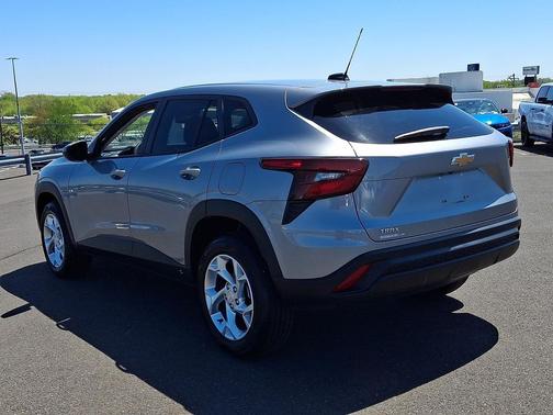 Sterling Gray Metallic - GZB 2024 Chevrolet Trax LS