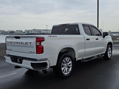 2020 Chevrolet Silverado 1500 Custom