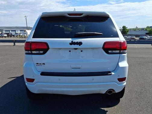 Bright White Clearcoat - PW7 2021 Jeep Grand Cherokee Laredo