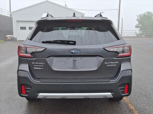 2022 Subaru Outback Touring