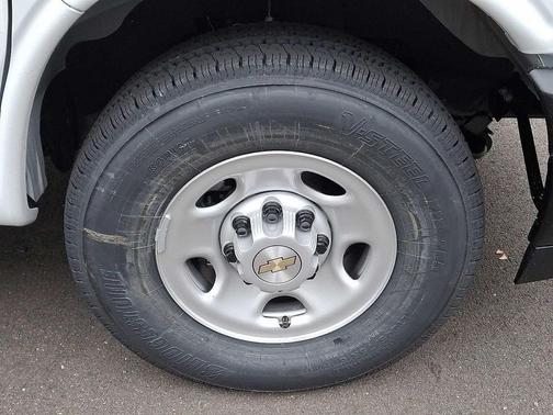 2025 Chevrolet Express 2500 RWD 2500 Extended Wheelbase WT