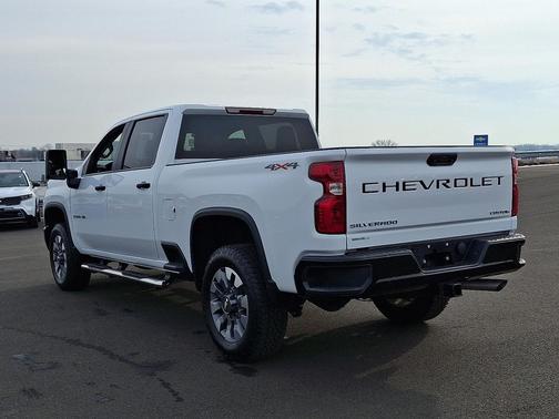 2024 Chevrolet Silverado 2500 Custom