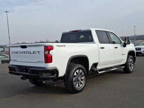2024 Chevrolet Silverado 2500 Custom