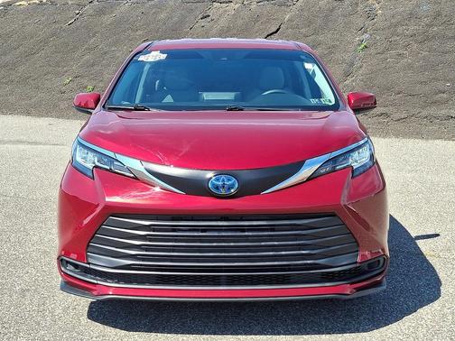 2021 Toyota Sienna LE