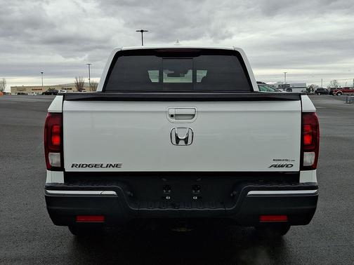 Platinum White Pearl 2020 Honda Ridgeline RTL