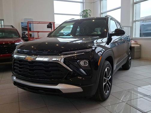 Mosaic Black Metallic 2026 Chevrolet Trailblazer LT