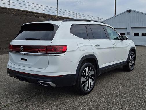 Pure White - 0Q0Q 2025 Volkswagen Atlas 2.0T SE w/Technology
