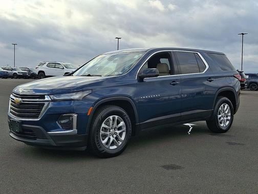 2023 Chevrolet Traverse LS