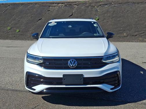 2023 Volkswagen Tiguan 2.0T SE R-Line Black 4MOTION