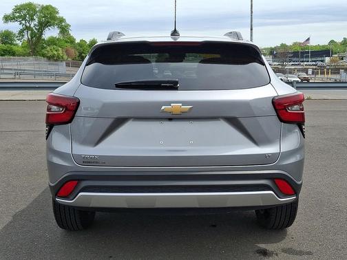 Sterling Gray Metallic - GZB 2025 Chevrolet Trax LT