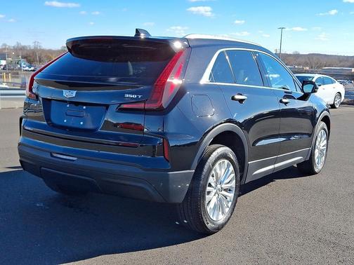 2024 Cadillac XT4 Luxury