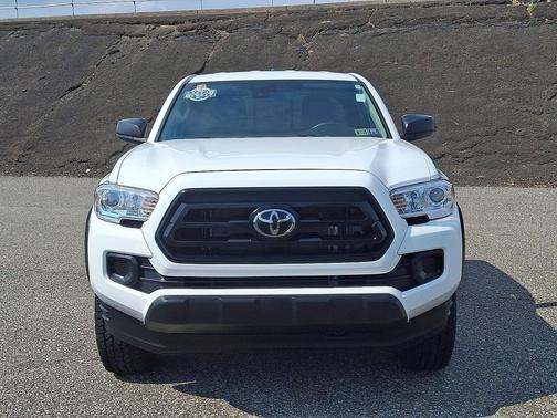 2022 Toyota Tacoma SR