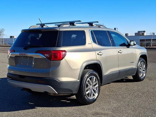 2019 GMC Acadia SLE-2
