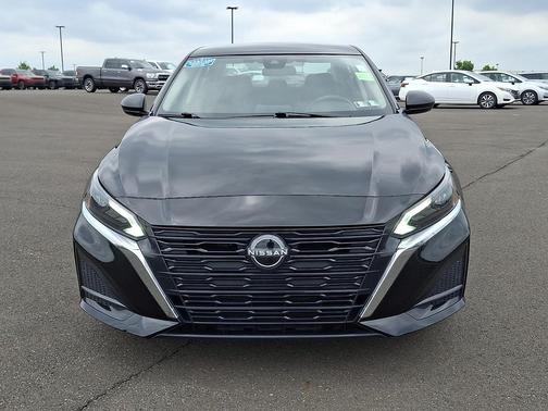 Super Black - KH3 2025 Nissan Altima SV FWD