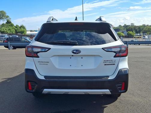 2022 Subaru Outback Touring XT