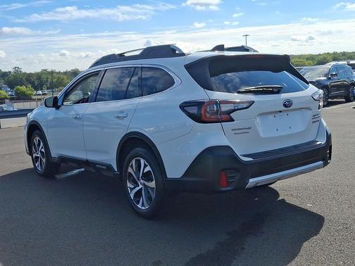 2022 Subaru Outback Touring XT