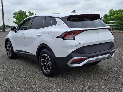 Glacial White Pearl - GWP 2025 Kia Sportage LX