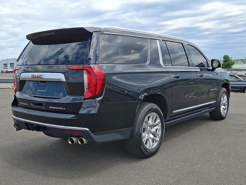 Onyx Black - GBA 2022 GMC Yukon XL Denali