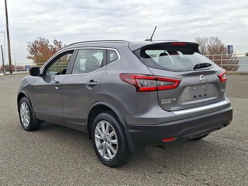 2021 Nissan Rogue Sport SV