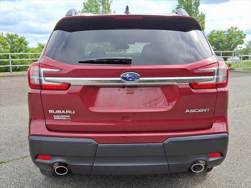 2024 Subaru Ascent Premium 8-Passenger