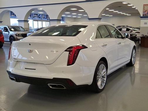 2024 Cadillac CT4 Premium Luxury