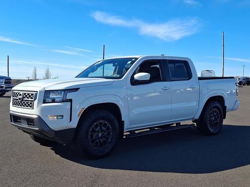 2022 Nissan Frontier SV