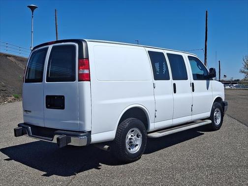 2022 Chevrolet Express 2500 RWD 2500 Regular Wheelbase WT