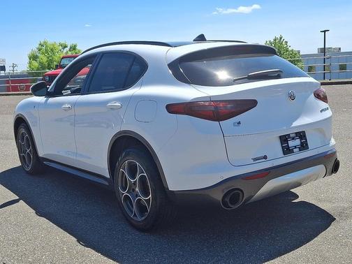 2022 Alfa Romeo Stelvio Ti