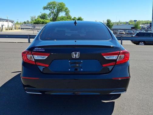 Crystal Black Pearl - BK 2018 Honda Accord LX