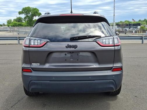 Granite Crystal Metallic Clearcoat - PAU 2020 Jeep Cherokee Altitude