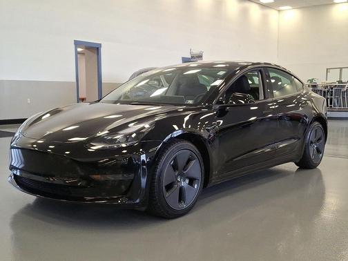 2023 Tesla Model 3 Standard Range