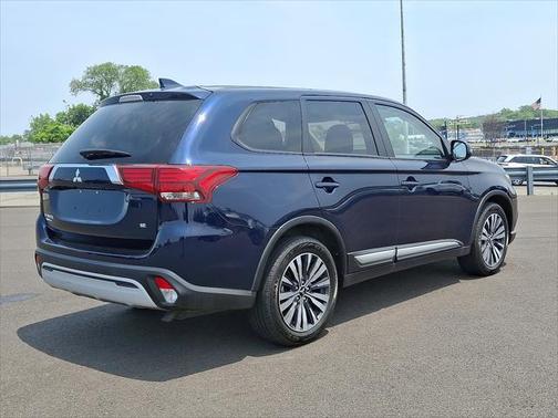 2020 Mitsubishi Outlander SE