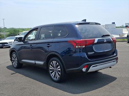 2020 Mitsubishi Outlander SE