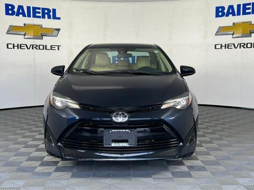 Photo 2 of 38 of 2019 Toyota Corolla LE