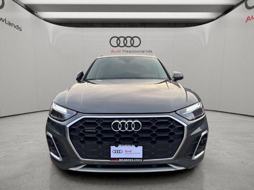 Daytona Gray Pearl Effect 2023 Audi Q5 45 S line Premium
