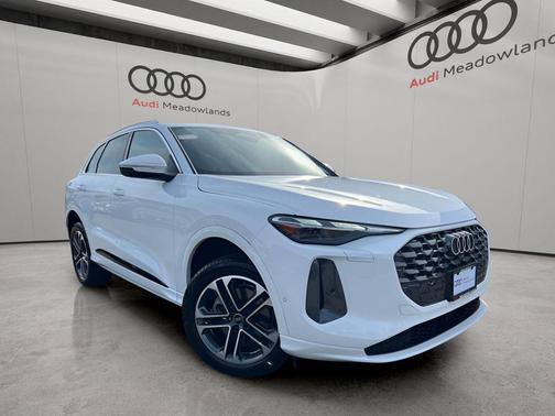 White 2025 Audi Q5 Premium TFSI quattro S tronic
